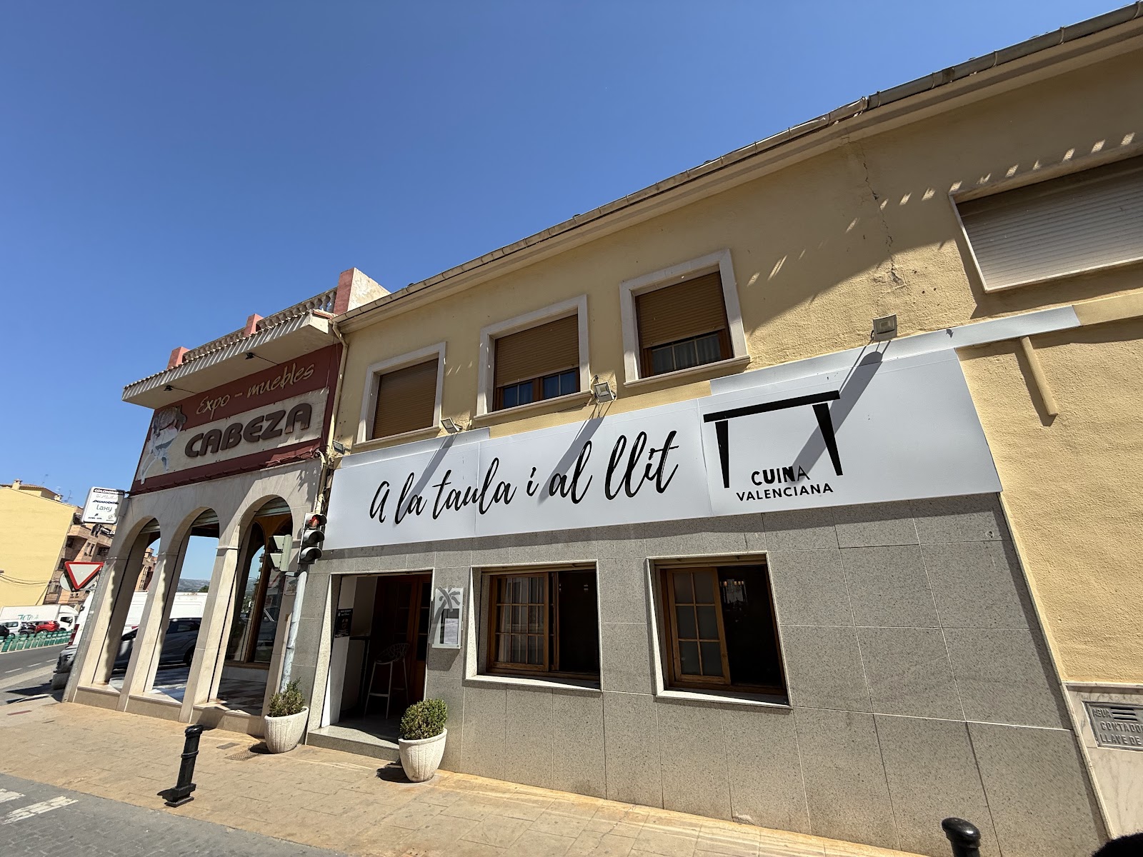 A la Taula i al Llit, Muro de Alcoy